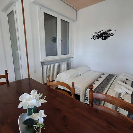 Attico Confortevole Vicino A Venezia E Padova Apartamento *