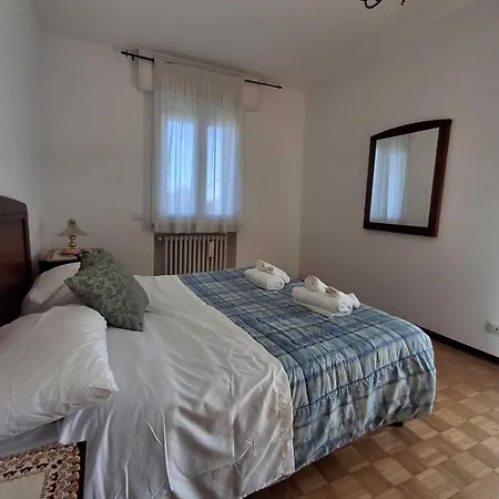 Attico Confortevole Vicino A Venezia E Padova Apartamento *